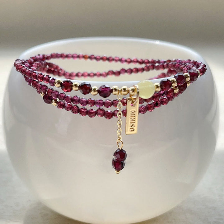 Bracelet triple tour Passion en grenat naturel Buddha Stones
