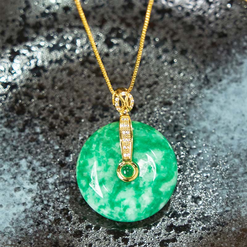 Collier pendentif de guérison en jade cyan naturel avec boucle de paix et Buddha Stones