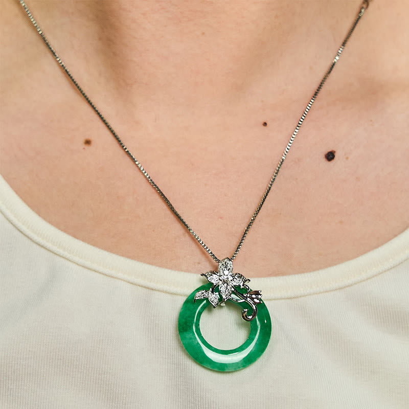 Collier pendentif en alliage de jade cyan avec Buddha Stones et boucle de paix, fleur de guérison et de chance