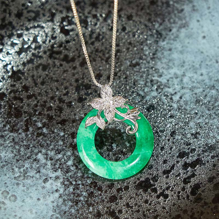 Collier pendentif en alliage de jade cyan avec Buddha Stones et boucle de paix, fleur de guérison et de chance