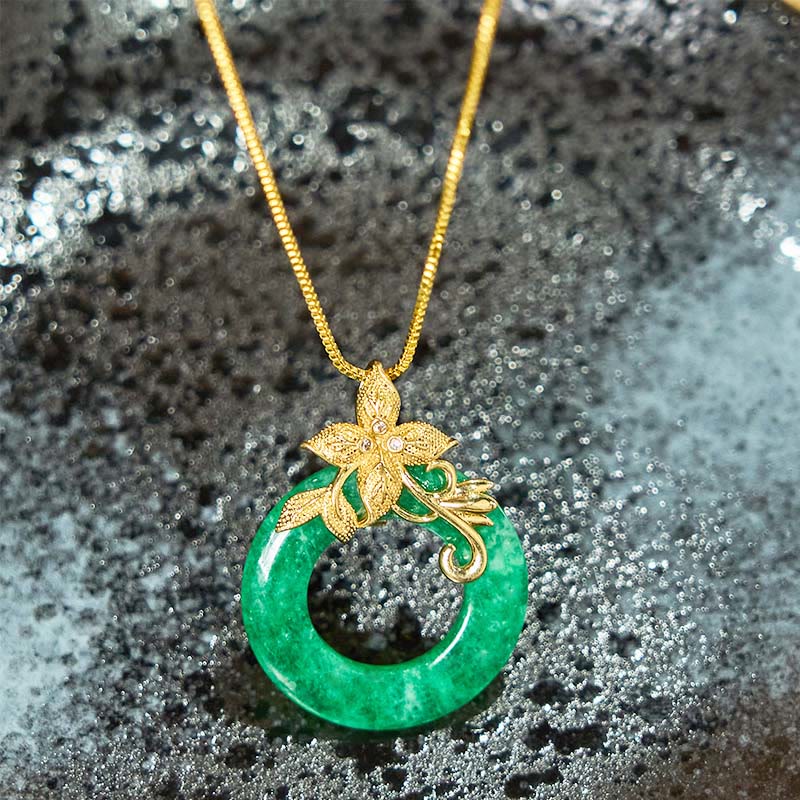 Collier pendentif en alliage de jade cyan avec Buddha Stones et boucle de paix, fleur de guérison et de chance