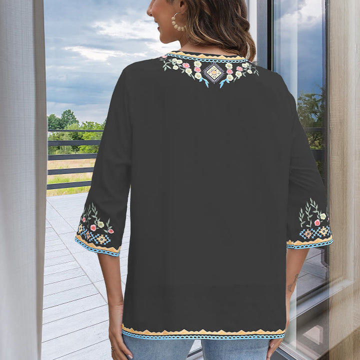 T-shirt femme en coton à manches longues et col en V avec broderie florale et Buddha Stones