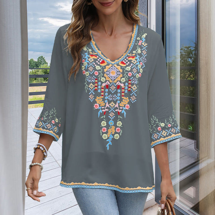 T-shirt femme en coton à manches longues et col en V avec broderie florale et Buddha Stones