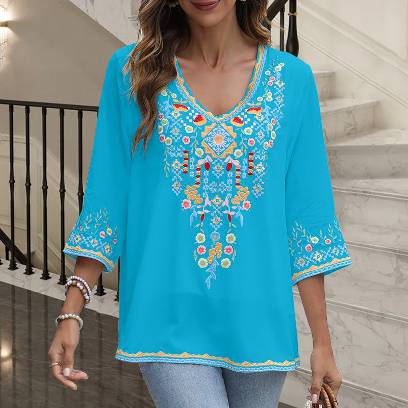 T-shirt femme en coton à manches longues et col en V avec broderie florale et Buddha Stones