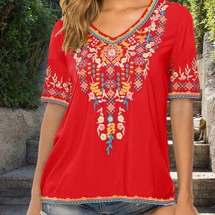 T-shirt femme en coton à manches courtes et col en V avec broderie de fleurs et Buddha Stones