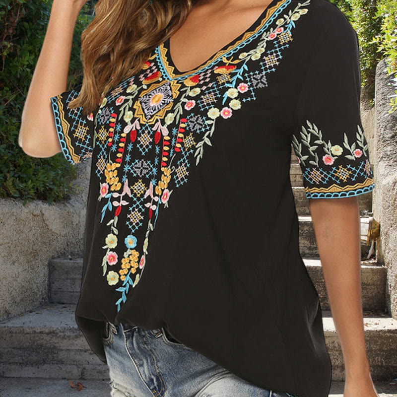 T-shirt femme en coton à manches courtes et col en V avec broderie de fleurs et Buddha Stones