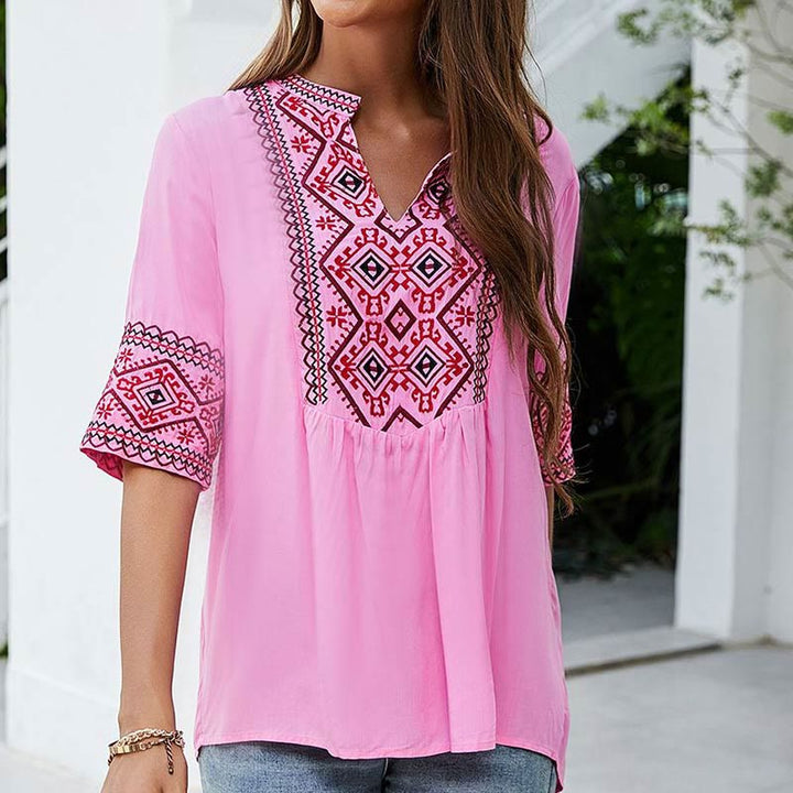 T-shirt femme en coton à manches mi-longues et col en V avec broderie florale style bohème et Buddha Stones