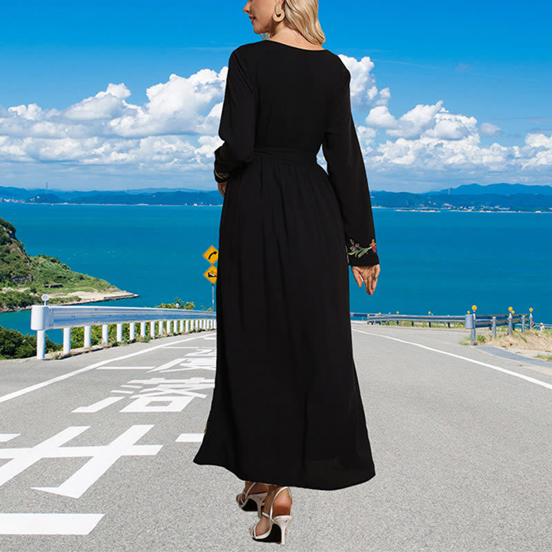 Robe longue ample en coton à motif floral et broderie ethnique noire et unie Buddha Stones - image 1