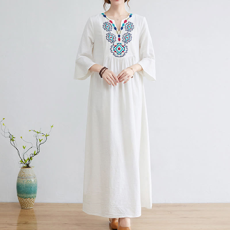 Robe longue ample en coton et lin avec broderie Buddha Stones et motif floral, manches trois-quarts - image 1