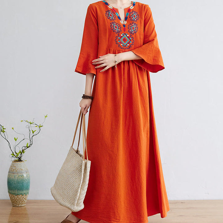 Robe longue ample en coton et lin avec broderie Buddha Stones et motif floral, manches trois-quarts - image 11