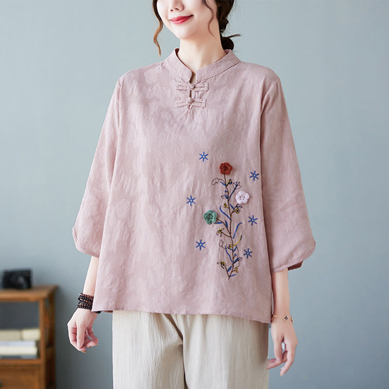 Chemise femme vintage d'été en coton et lin avec broderie florale stéréoscopique et manches trois-quarts et boutons grenouille - image 6