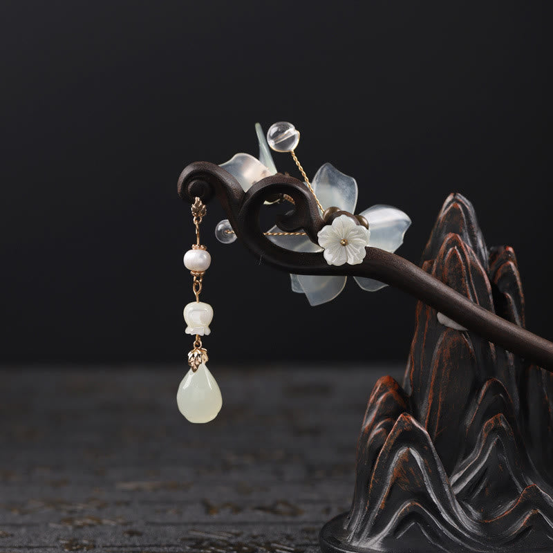 Épingle à cheveux en Buddha Stones, ébène, jade, coquillage, magnolia, pompon, bénédiction