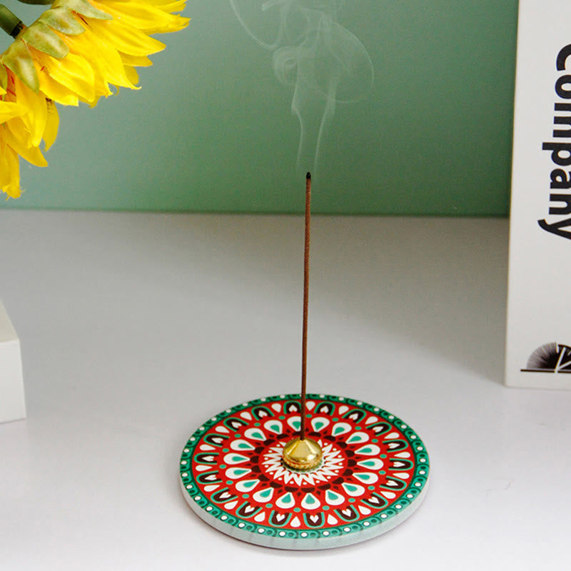 Brûleur d'encens en céramique avec bâton de bénédiction et Buddha Stones à motifs colorés