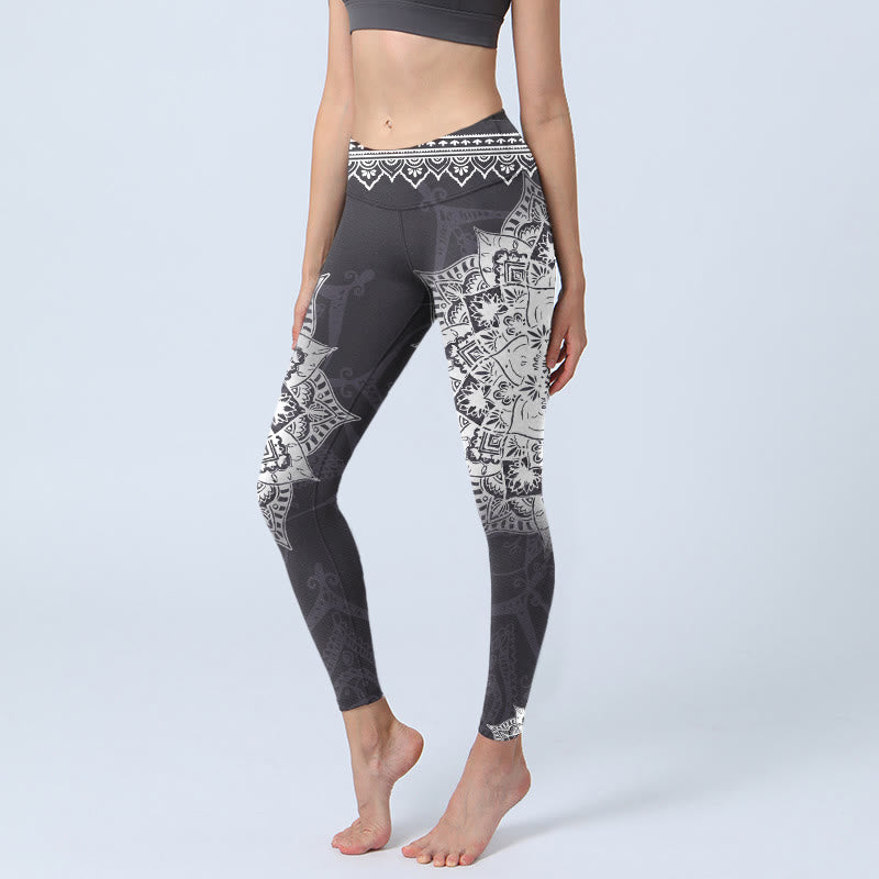 Leggings de yoga pour femme avec imprimé fleurs et Buddha Stones noires - Noir - US18，UK/AU22，EU50 (4XL) - image 1