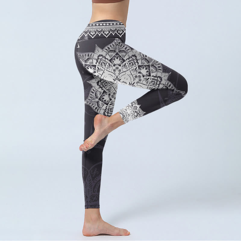 Leggings de yoga pour femme avec imprimé fleurs et Buddha Stones noires - image 3