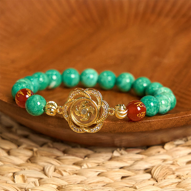 Bracelet de prospérité en jade naturel avec breloque cyclone Om Mani Padme Hum et Buddha Stones