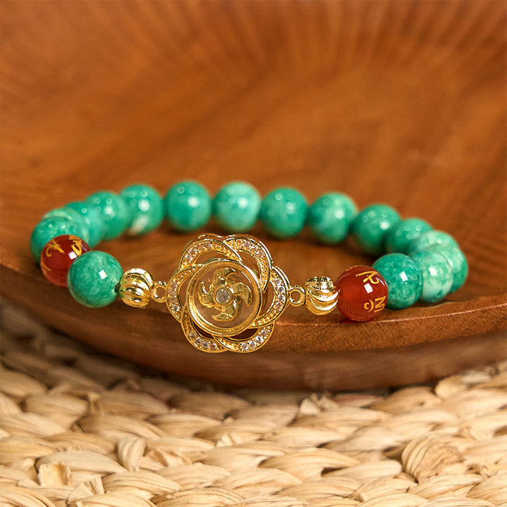 Bracelet de prospérité en jade naturel avec breloque cyclone Om Mani Padme Hum et Buddha Stones