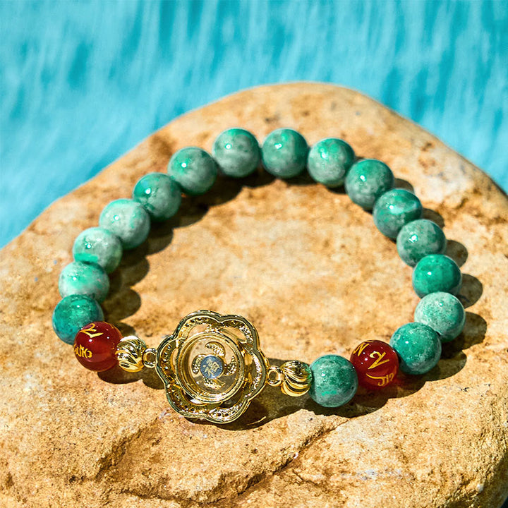 Bracelet de prospérité en jade naturel avec breloque cyclone Om Mani Padme Hum et Buddha Stones