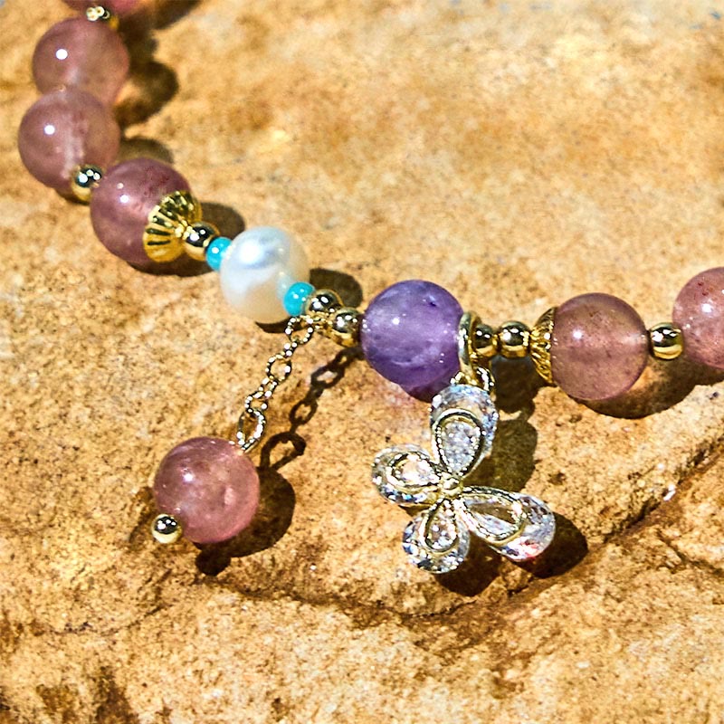 Bracelet d'amour avec breloque papillon en quartz fraise vert et quartz fraise naturel Buddha Stones