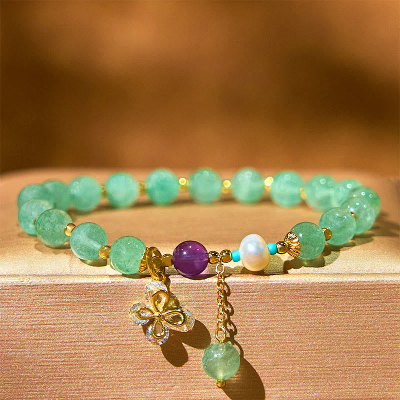 Bracelet d'amour avec breloque papillon en quartz fraise vert et quartz fraise naturel Buddha Stones