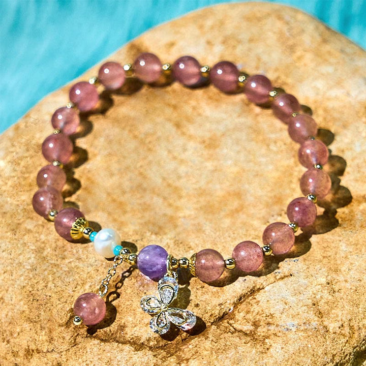 Bracelet d'amour avec breloque papillon en quartz fraise vert et quartz fraise naturel Buddha Stones