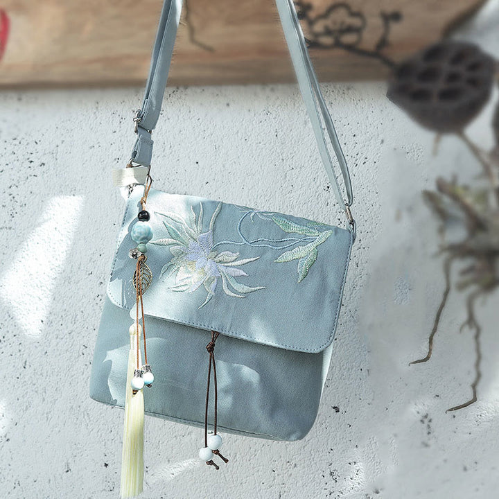 Sac bandoulière en coton et lin Epiphyllum bleu clair brodé Buddha Stones
