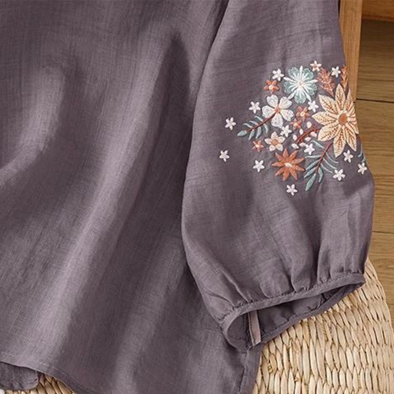 T-shirt décontracté en coton et lin à manches trois-quarts et col ras du cou pour femme avec broderie de fleurs et de feuilles de Buddha Stones