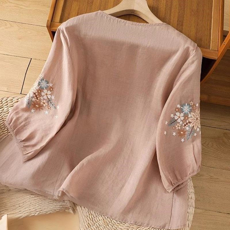 T-shirt décontracté en coton et lin à manches trois-quarts et col ras du cou pour femme avec broderie de fleurs et de feuilles de Buddha Stones