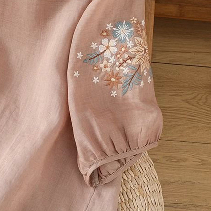 T-shirt décontracté en coton et lin à manches trois-quarts et col ras du cou pour femme avec broderie de fleurs et de feuilles de Buddha Stones