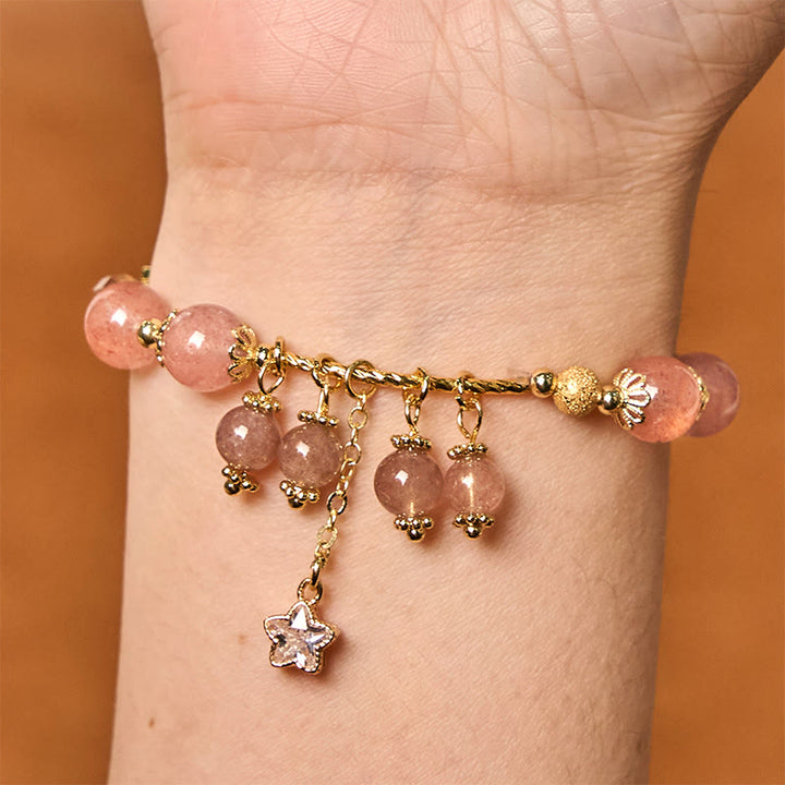 Bracelet positif en quartz fraise naturel avec trèfle à quatre feuilles et étoile Buddha Stones