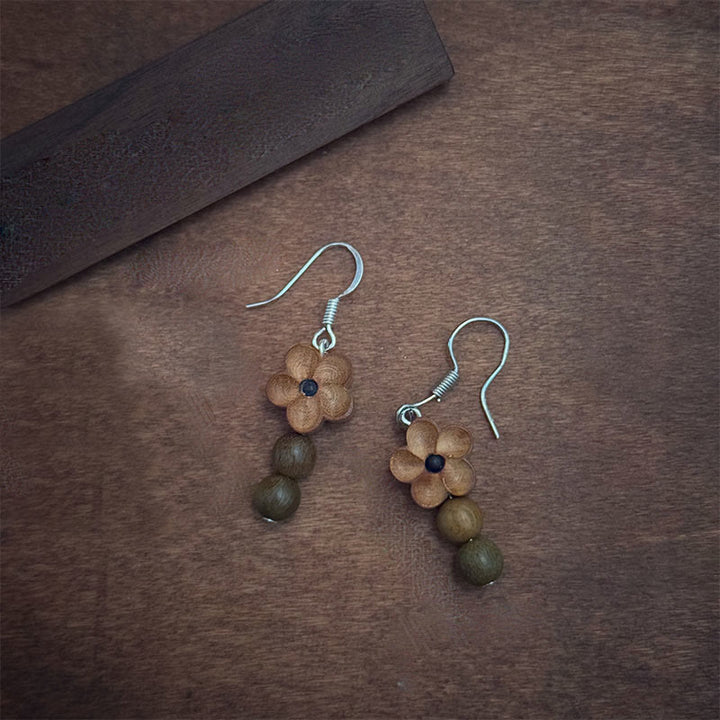 Boucles d'oreilles porte-bonheur en argent sterling 925 avec Buddha Stones , fleur de bois de pêcher et bois de santal vert