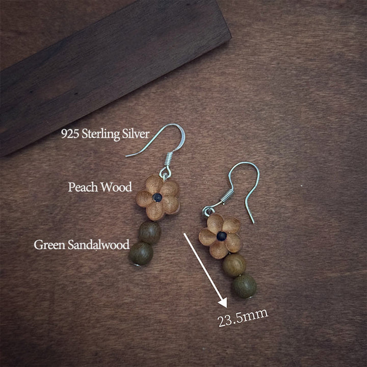 Boucles d'oreilles porte-bonheur en argent sterling 925 avec Buddha Stones , fleur de bois de pêcher et bois de santal vert