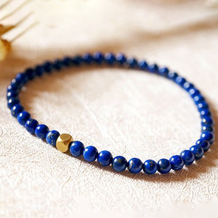 Bracelet de soins personnels ultra-fin en perles de lazurite de 4 mm de Buddha Stones