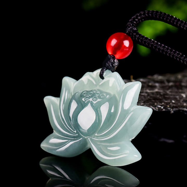Collier pendentif en jade sculpté avec motif de fleur de lotus et Buddha Stones - image 2
