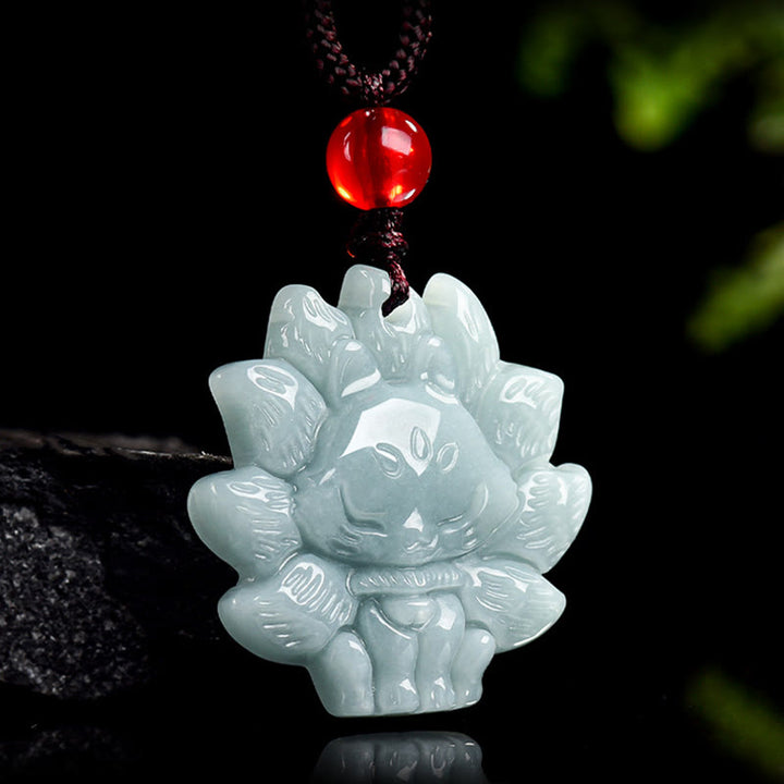 Collier pendentif renard à neuf queues en jade vert naturel et Buddha Stones