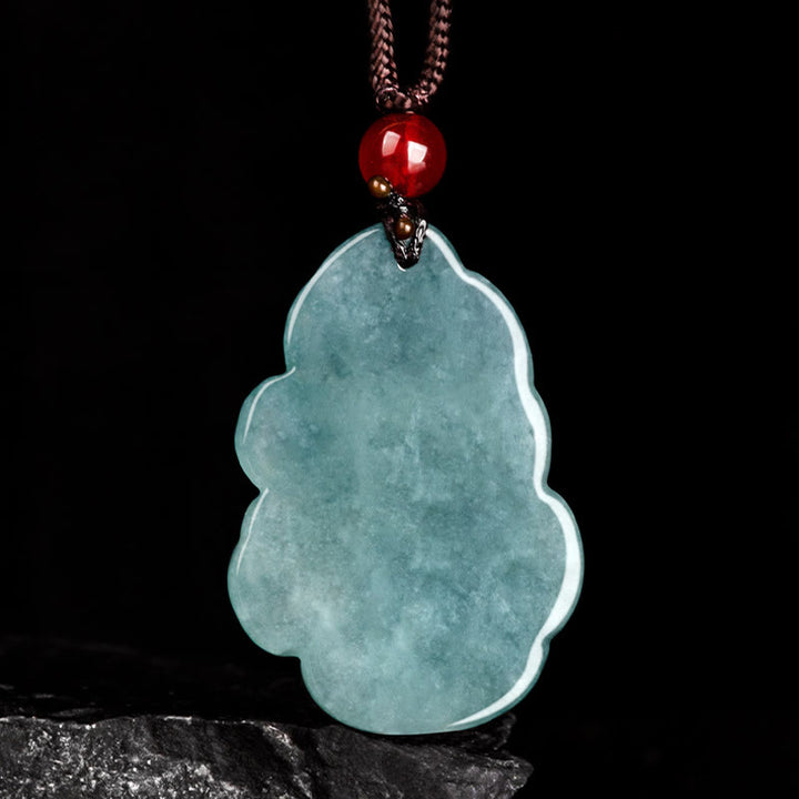 Collier pendentif fée renard à neuf queues en jade vert naturel avec Buddha Stones