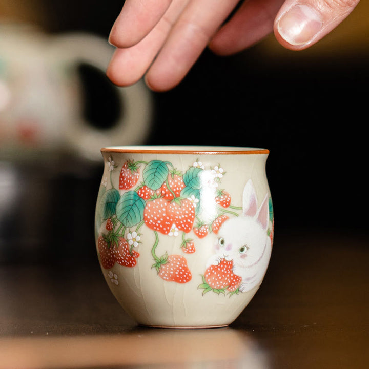 Petite tasse à thé Kung Fu 90 ml avec motif fraise et lapin Buddha Stones, coffret cadeau