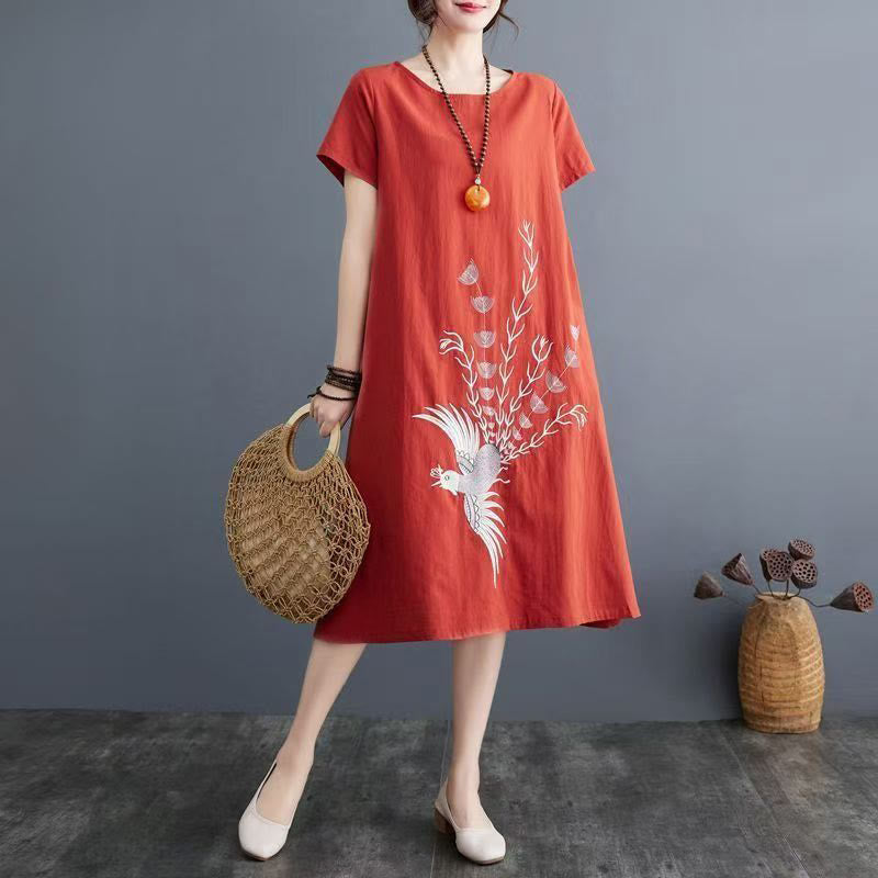 Robe mi-longue d'été en coton et lin à manches courtes avec imprimé Buddha Stones et motif phénix - OrangeRouge - US14，UK/AU18，EU46 (4XL) - image 0