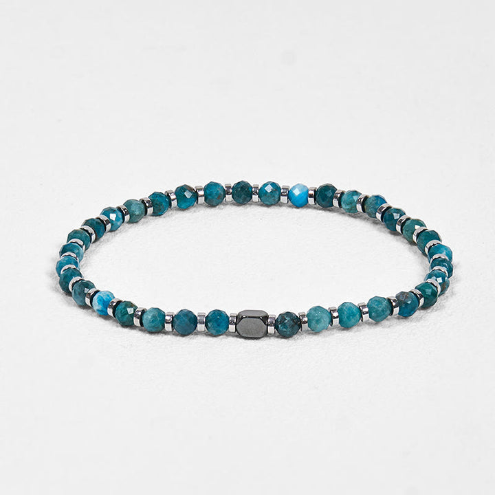 Bracelet de communication en apatite et hématite avec Buddha Stones