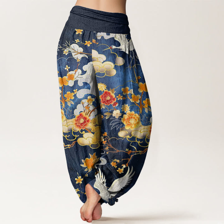 Pantalon sarouel à taille élastique pour femme, motif de Buddha Stones , nuages ​​de bon augure, grues blanches et fleurs rouges - image 1