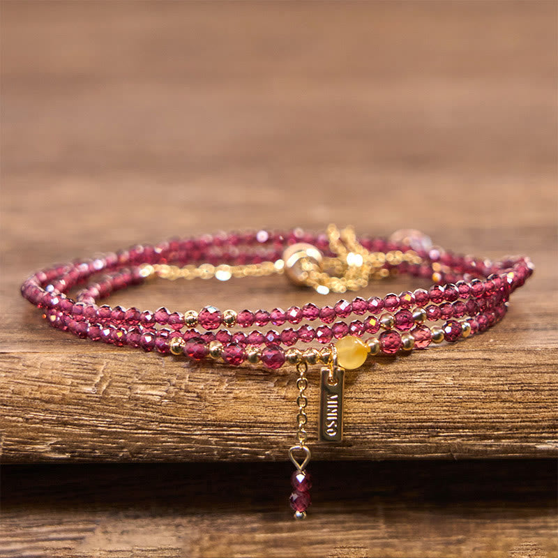 Bracelet triple tour Passion en grenat naturel Buddha Stones
