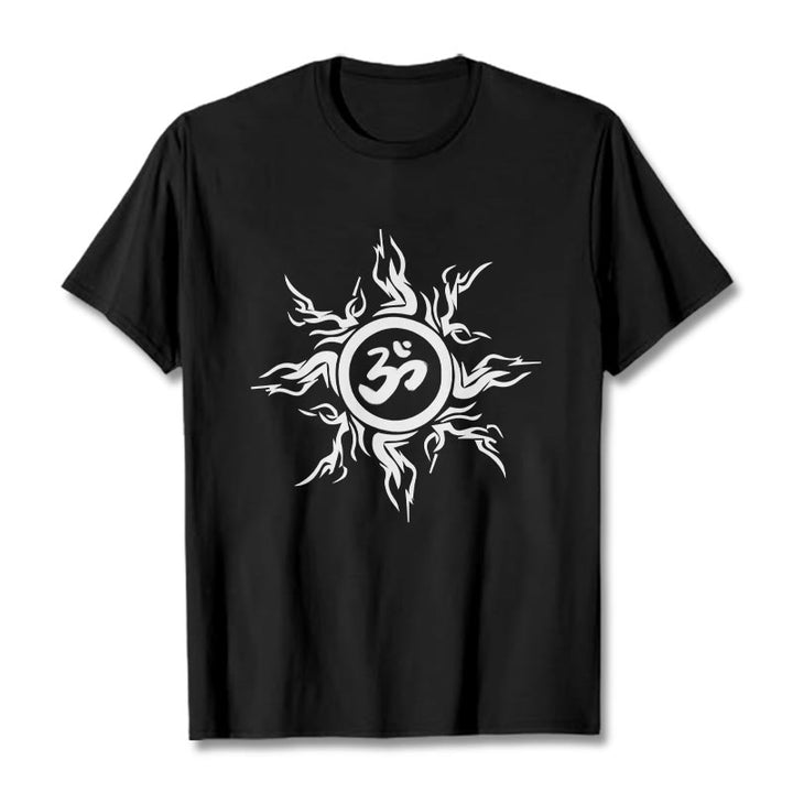 T-shirt en coton avec motif de Buddha Stones et de soleil entourant un symbole Om - Noir - 2XL - image 4