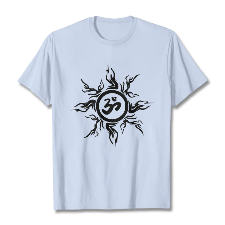 T-shirt en coton avec motif de Buddha Stones et de soleil entourant un symbole Om - Cyan clair - 2XL - image 18