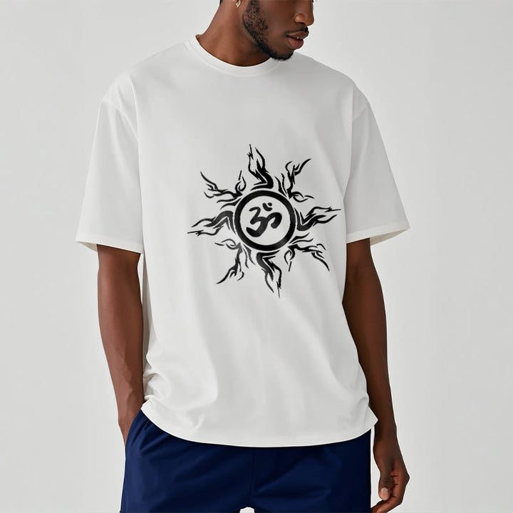 T-shirt en coton avec motif de Buddha Stones et de soleil entourant un symbole Om - image 3