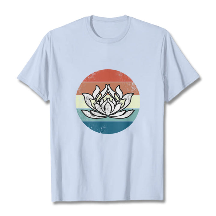 T-shirt en coton à rayures colorées avec Buddha Stones et lotus en fleurs - Cyan clair - 2XL - image 19