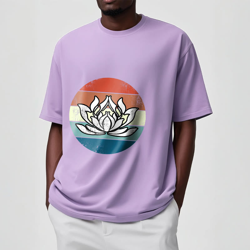T-shirt en coton à rayures colorées avec Buddha Stones et lotus en fleurs - image 17