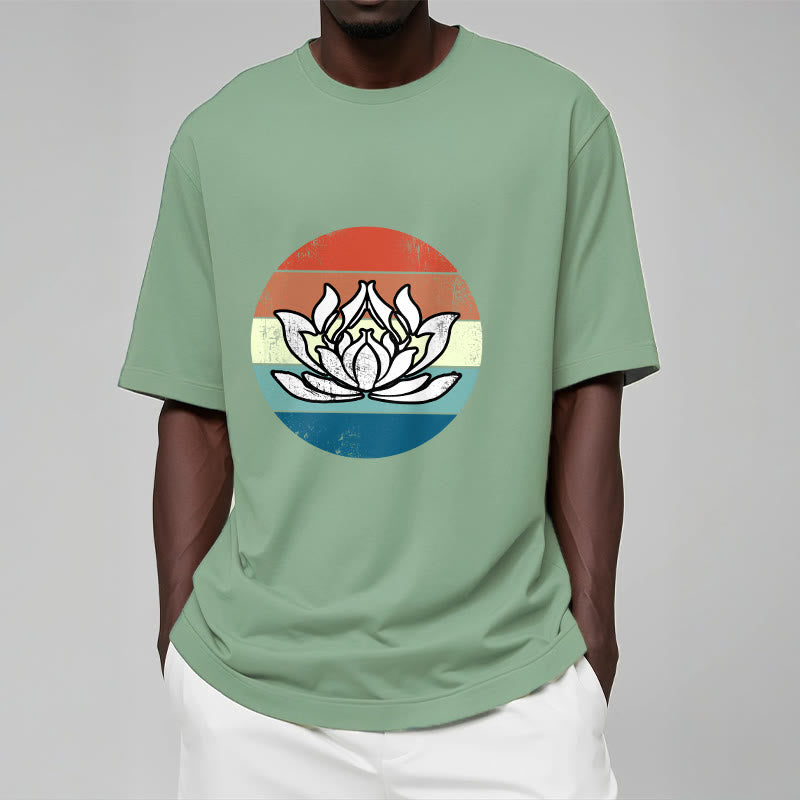 T-shirt en coton à rayures colorées avec Buddha Stones et lotus en fleurs - image 15