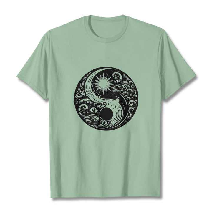 T-shirt en coton avec motif Buddha Stones, soleil, lune, vagues, Yin et Yang - Vert pâle - 2XL - image 14