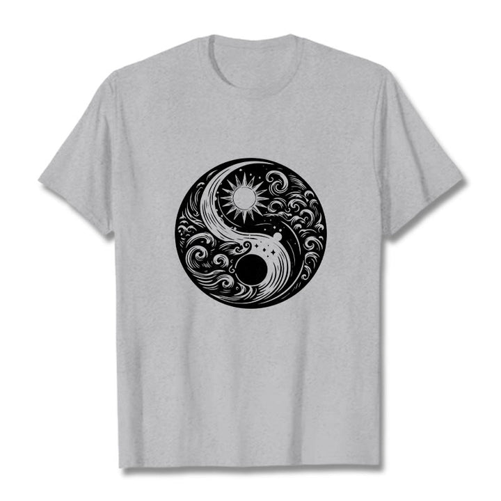 T-shirt en coton avec motif Buddha Stones, soleil, lune, vagues, Yin et Yang - Gris clair - 2XL - image 19