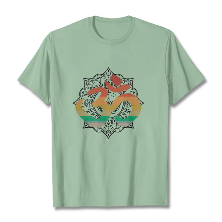 T-shirt en coton avec motif de mandala sanskrit et Buddha Stones dégradées de couleurs - Vert pâle - 2XL - image 14